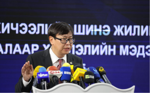 П.Наранбаяр: 16-аас доош насны хүүхэд цахим орчинд орохыг хуулиар хориглоно